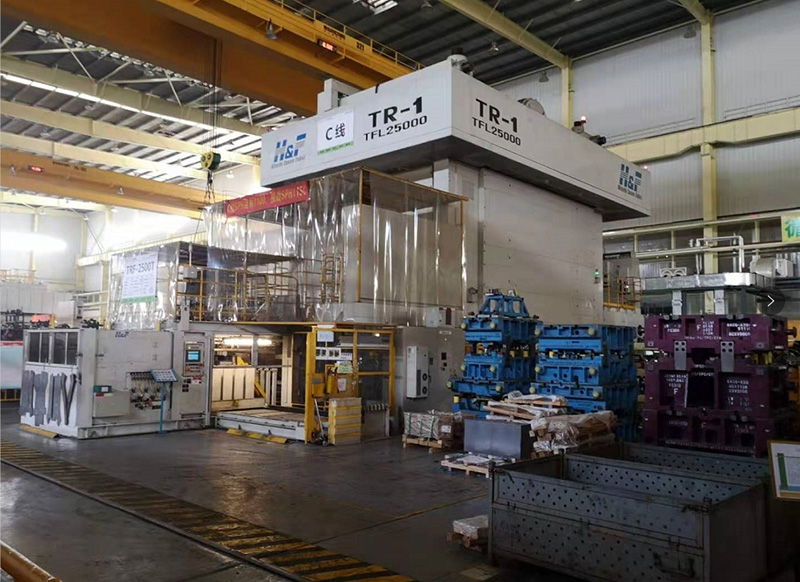 狄源模具冲压公司（多工位冲压线）